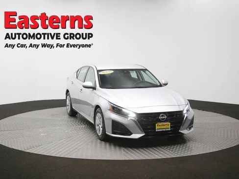Used 2023 Nissan Altima 2.5 S FWD image 49