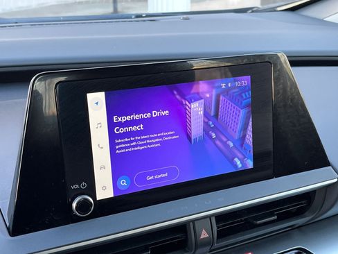 Used 2025 Toyota Prius LE image 21