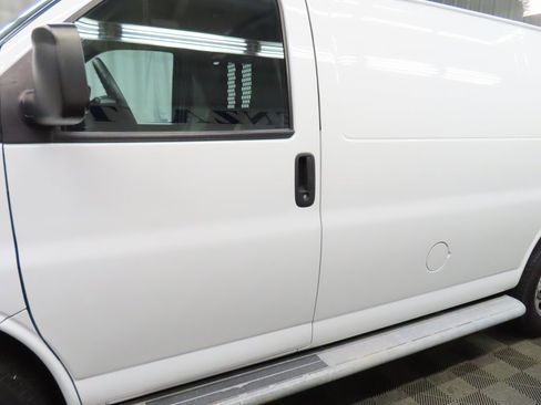 Used 2021 Chevrolet Express 2500 Work Van w/ Driver Convenience Package image 32