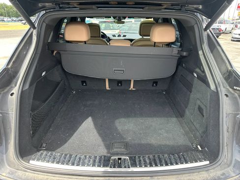Used 2019 Porsche Cayenne AWD/4WD image 18