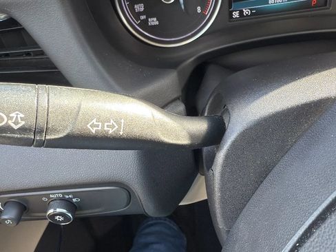 Used 2019 Buick Enclave Essence image 14