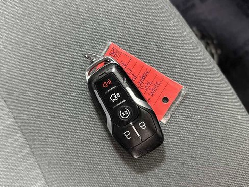 Used 2021 RAM 3500 Big Horn image 31