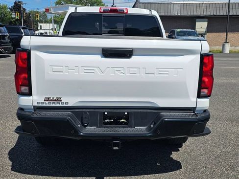 Used 2024 Chevrolet Colorado Z71 w/ Z71 Convenience Package 2 AWD/4WD image 7