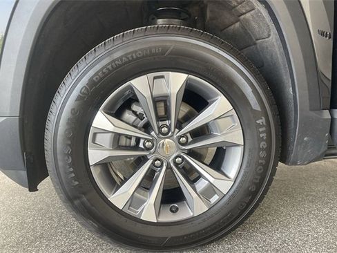 Used 2025 Chevrolet Equinox LT w/ Safety and Technology Package image 46