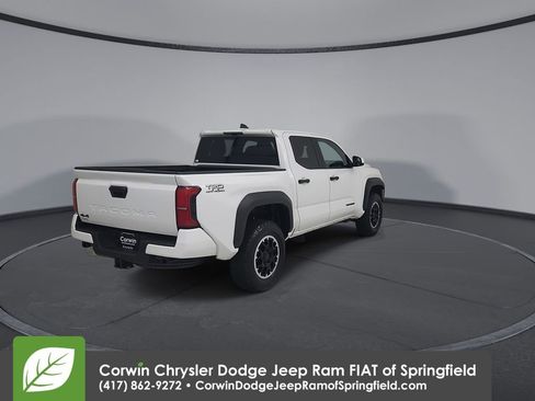 Used 2024 Toyota Tacoma TRD Off-Road image 14