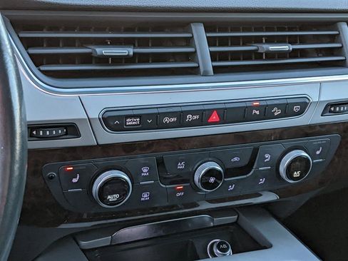 Used 2018 Audi Q7 2.0T Premium Plus w/ Premium Plus Package image 17