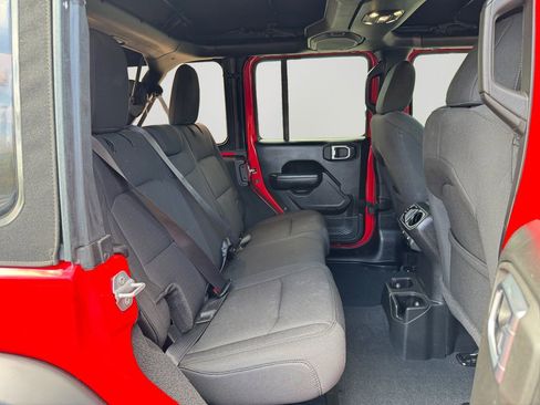 Used 2022 Jeep Wrangler Unlimited Sport image 13