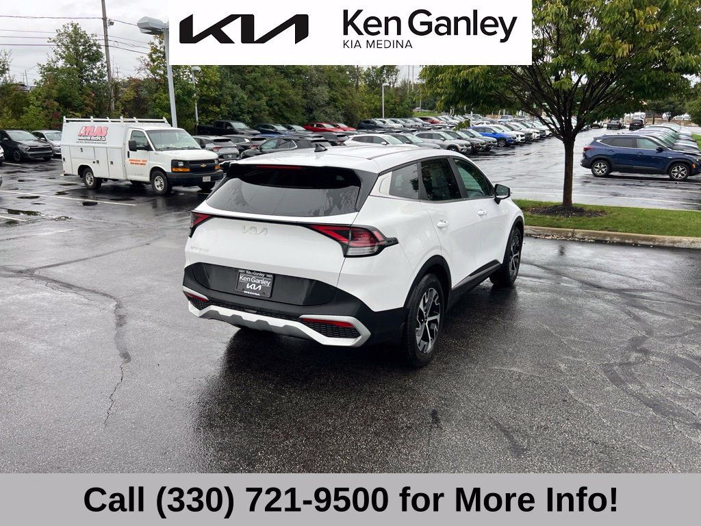 Certified 2024 Kia Sportage EX FWD image 11