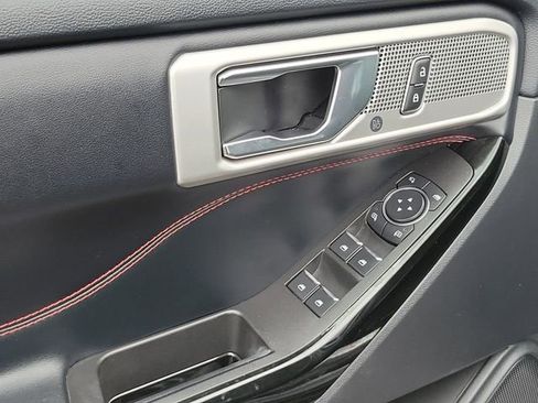 Certified 2022 Ford Explorer ST-Line RWD image 17