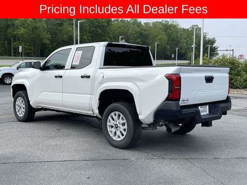 Used 2025 Toyota Tacoma SR AWD/4WD image 3