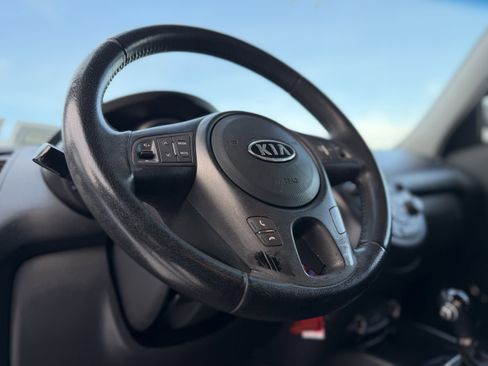 Used 2012 Kia Soul + image 15