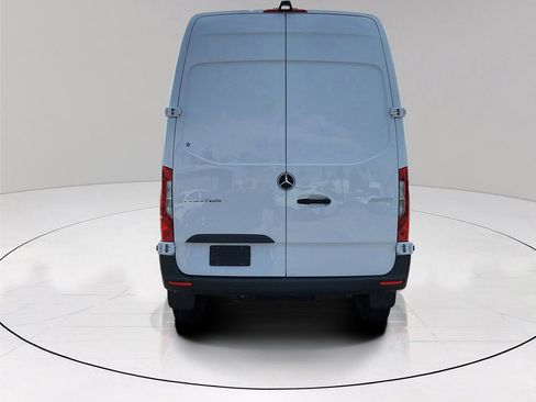 Used 2025 Mercedes-Benz Sprinter 2500 image 5
