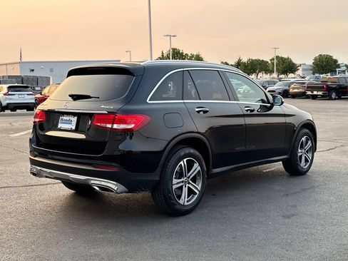 Used 2019 Mercedes-Benz GLC 300 4MATIC w/ Premium Package image 7
