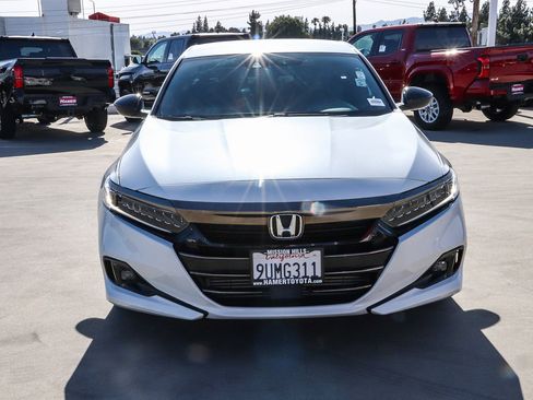 Used 2022 Honda Accord Sport image 2