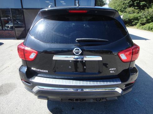 Used 2018 Nissan Pathfinder SL w/ SL Premium Package image 5