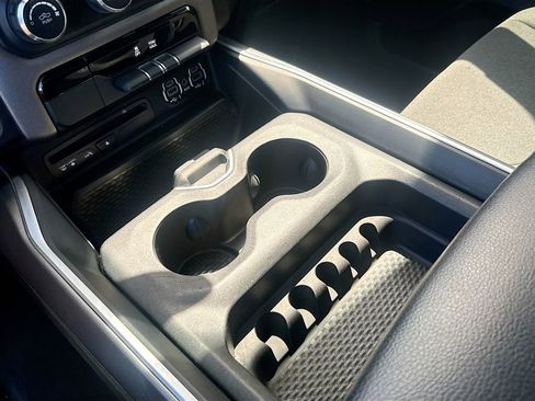 Used 2019 RAM 1500 Big Horn RWD image 22