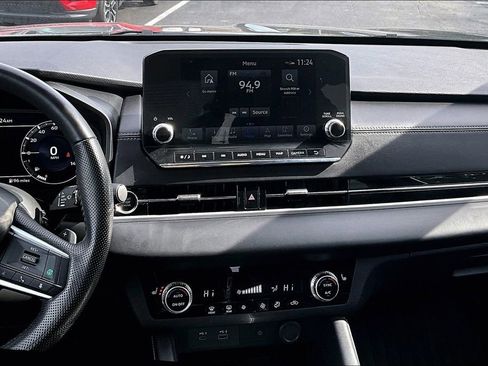Used 2024 Mitsubishi Outlander SE image 9