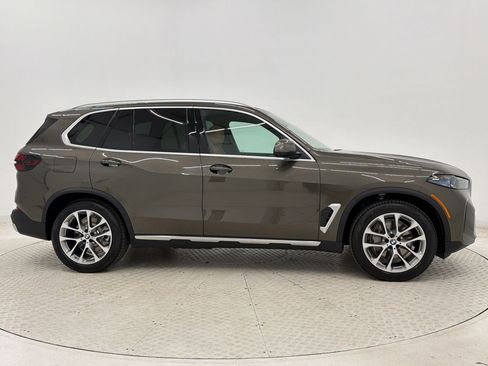 New 2026 BMW X5 xDrive50e AWD/4WD image 8
