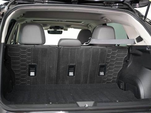 Used 2021 Subaru Crosstrek 2.5i Sport w/ Moonroof Package image 31