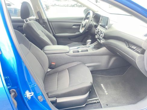 Used 2025 Nissan Sentra SV FWD image 31