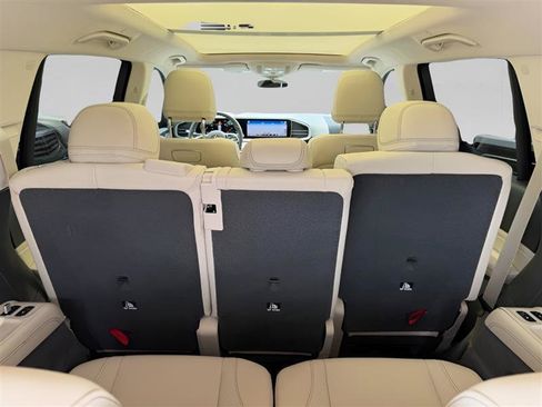 Used 2020 Mercedes-Benz GLS 450 4MATIC image 21