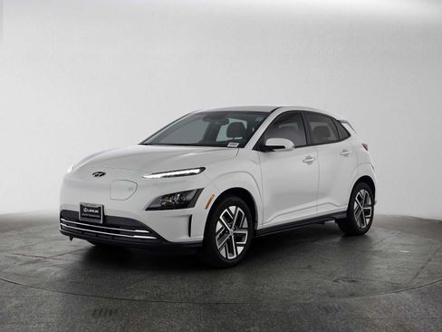 Used 2023 Hyundai Kona SE w/ Cargo Package FWD image 7