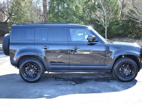 Used 2025 Land Rover Defender 110 S AWD/4WD image 36