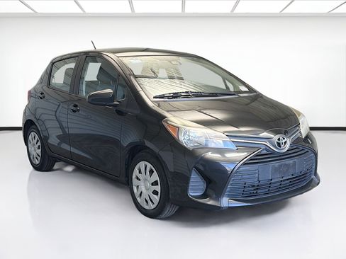 Used 2017 Toyota Yaris L image 3