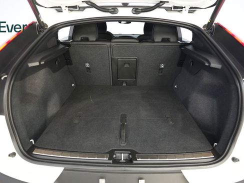 Used 2023 Volvo C40 P8 Recharge Ultimate AWD/4WD image 8