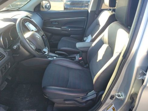 Used 2024 Mitsubishi Outlander Sport SE image 15