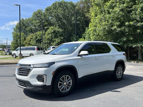 Used 2023 Chevrolet Traverse LT FWD image 5