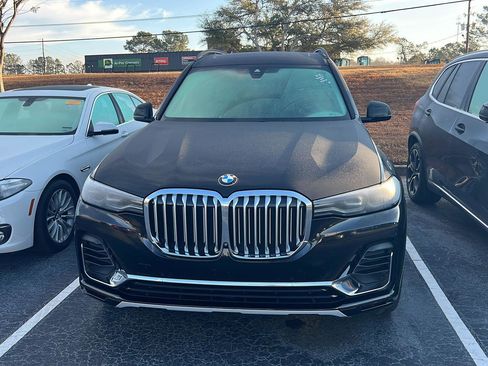 Used 2021 BMW X7 xDrive40i w/ Premium Package image 4