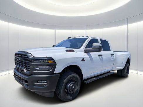 New 2026 RAM 3500 Tradesman AWD/4WD image 8