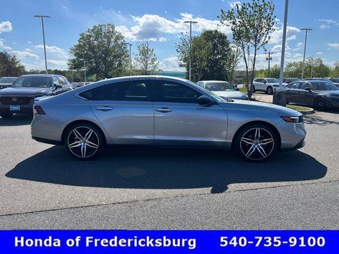 Used 2024 Honda Accord Sport image 7