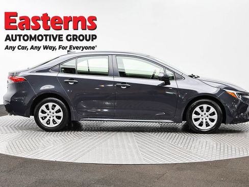 Used 2023 Toyota Corolla LE image 4