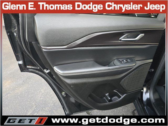 Used 2023 Jeep Grand Cherokee Altitude AWD/4WD image 26
