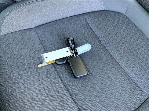 Used 2022 Chevrolet Silverado 1500 Custom w/ Safety Confidence Package image 14