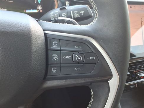 Used 2022 Jeep Grand Cherokee Limited 4xe w/ Luxury Tech Group II image 24