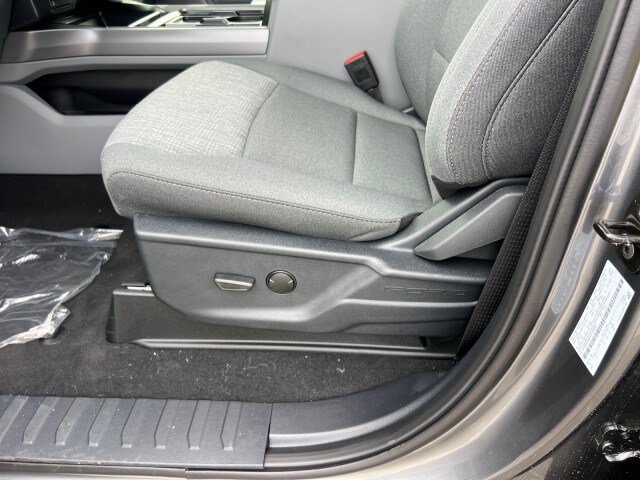 New 2027 Ford F250 XLT w/ XLT Premium Package AWD/4WD image 8