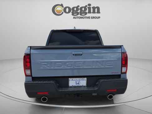 Used 2025 Honda Ridgeline Sport image 4