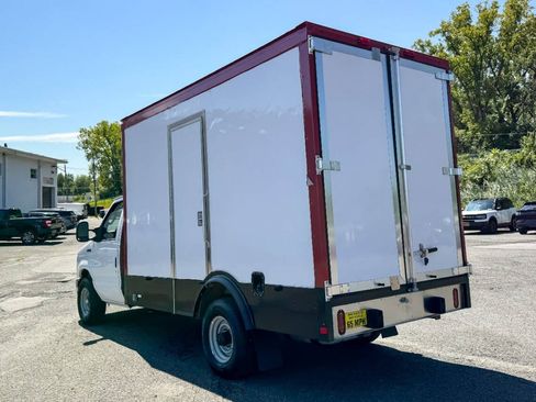 Used 2024 Ford E-350 and Econoline 350 Super Duty w/ Power Windows & Locks Group RWD image 5