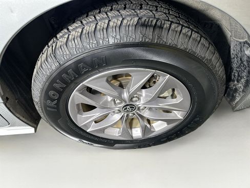 Used 2022 Toyota Sienna LE image 11