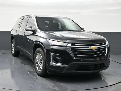 Used 2023 Chevrolet Traverse LT FWD image 7