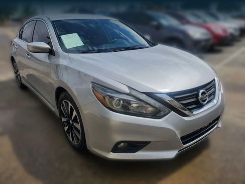 Used 2018 Nissan Altima 2.5 SV FWD image 17