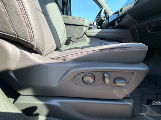 New 2026 Chevrolet Tahoe RST w/ Advanced Technology Package AWD/4WD image 24