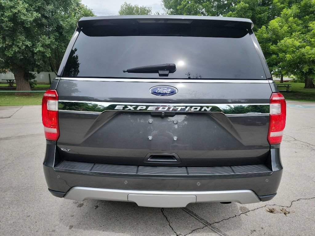 Used 2019 Ford Expedition XLT w/ Equipment Group 202A RWD image 6