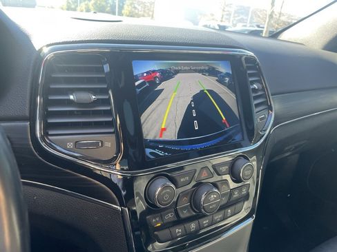 Used 2021 Jeep Grand Cherokee Limited w/ Trailer Tow Group IV image 17