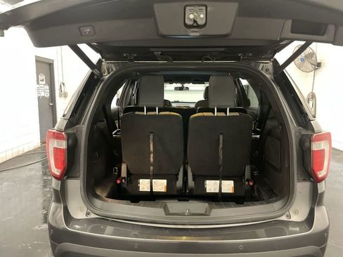 Used 2017 Ford Explorer XLT w/ Equipment Group 202A AWD/4WD image 19