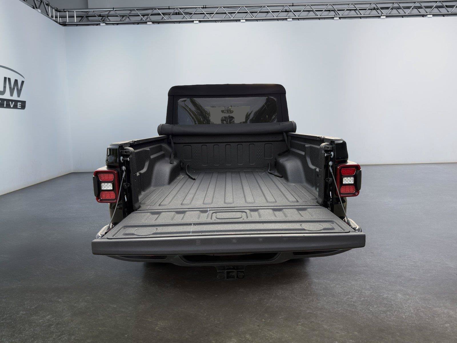Used 2022 Jeep Gladiator Mojave w/ Dual Top Group AWD/4WD image 21