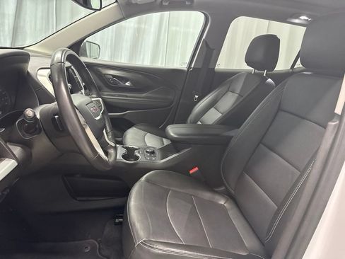 Used 2022 GMC Terrain SLT w/ Infotainment Package II AWD/4WD image 10